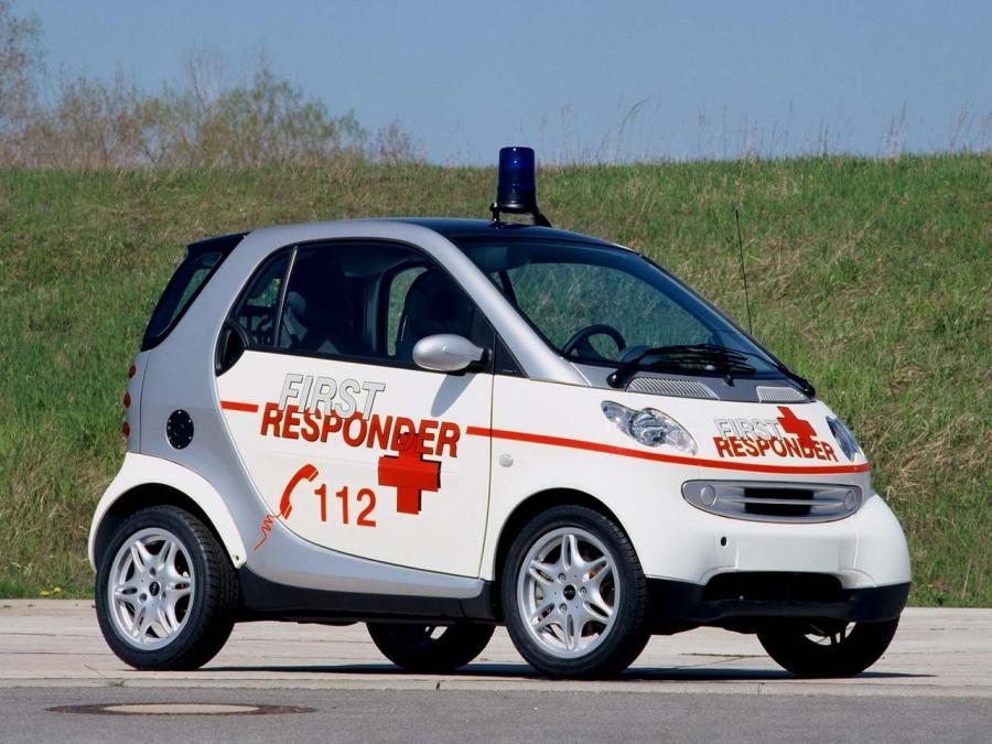  Smart ForTwo First Responder 2004 года  (фото 1 из 2)